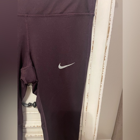 NIKE dri fit leggings - Picture 3 of 9
